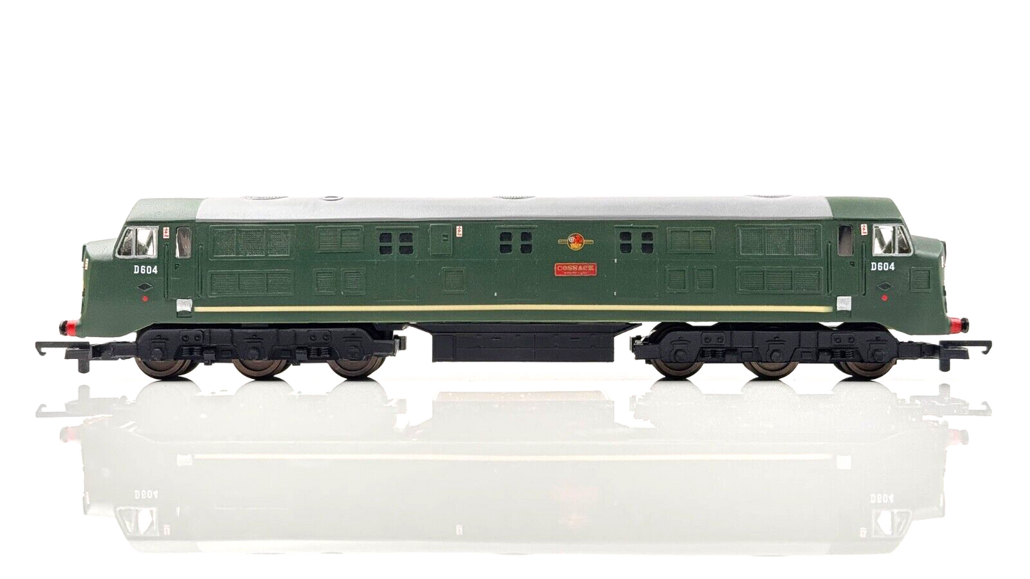 SILVER FOX MODELS 00 GAUGE - CLASS 41 DIESEL WARSHIP BR GREEN COSSACK D604 BOXED