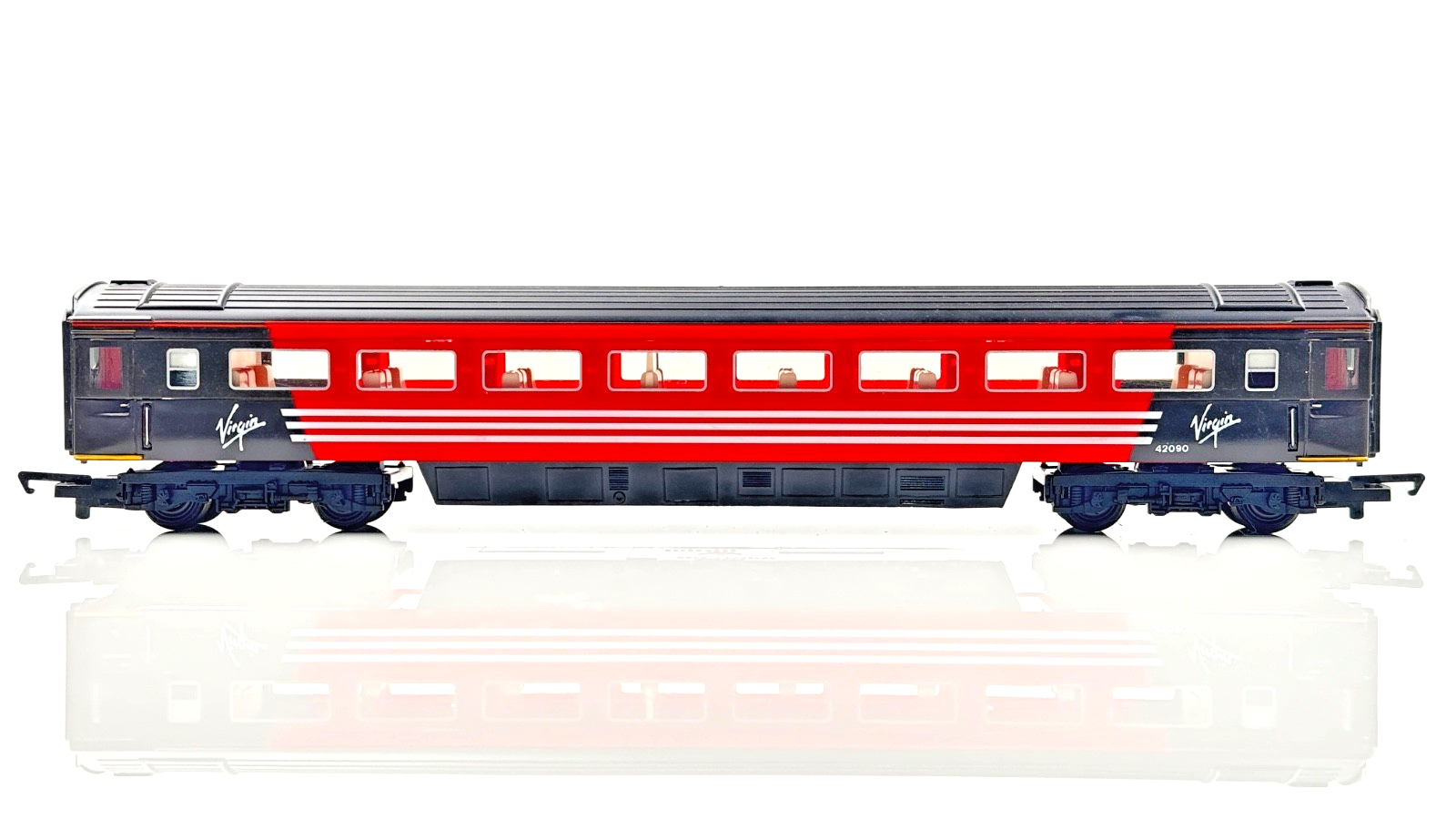 HORNBY 00 GAUGE - VIRGIN TRAINS MAIDEN VOYAGER LADY IN RED 4 CAR HST - UNBOXED