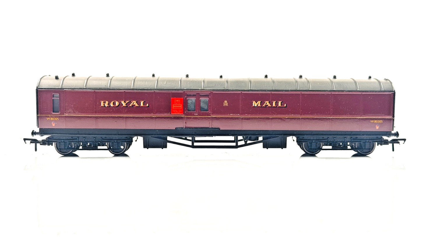 HORNBY 00 GAUGE - ROYAL MAIL TPO MAROON MAIL COACH W80305 - UNBOXED