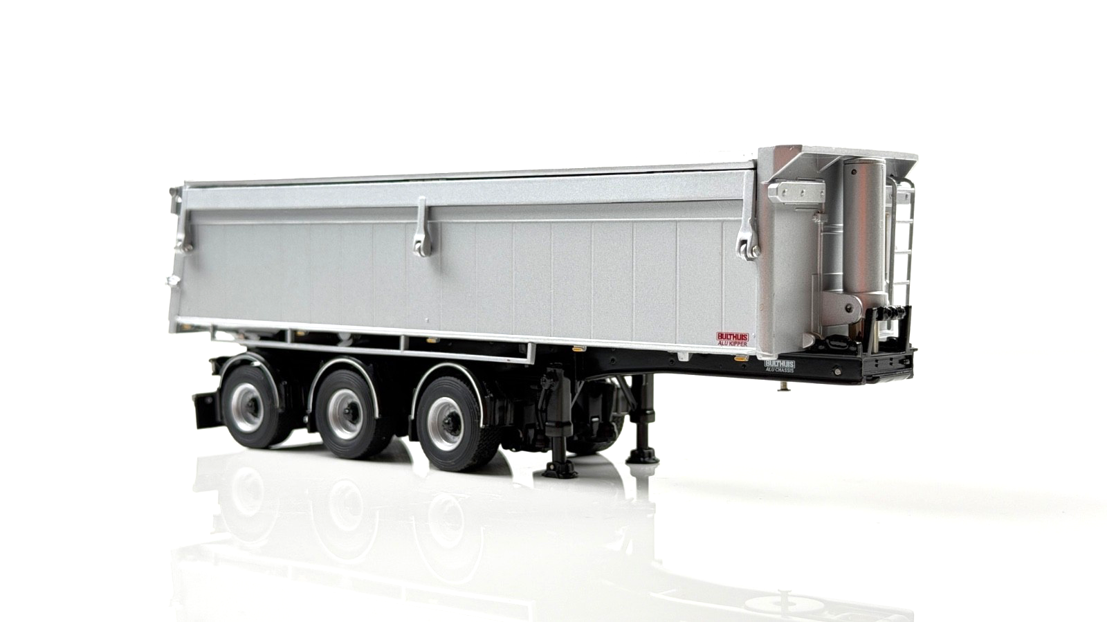 WSI 1/50 SCALE - 03-1003 - 3 AXLE ASPHALT TIPPER TRUCK SILVER BOXED