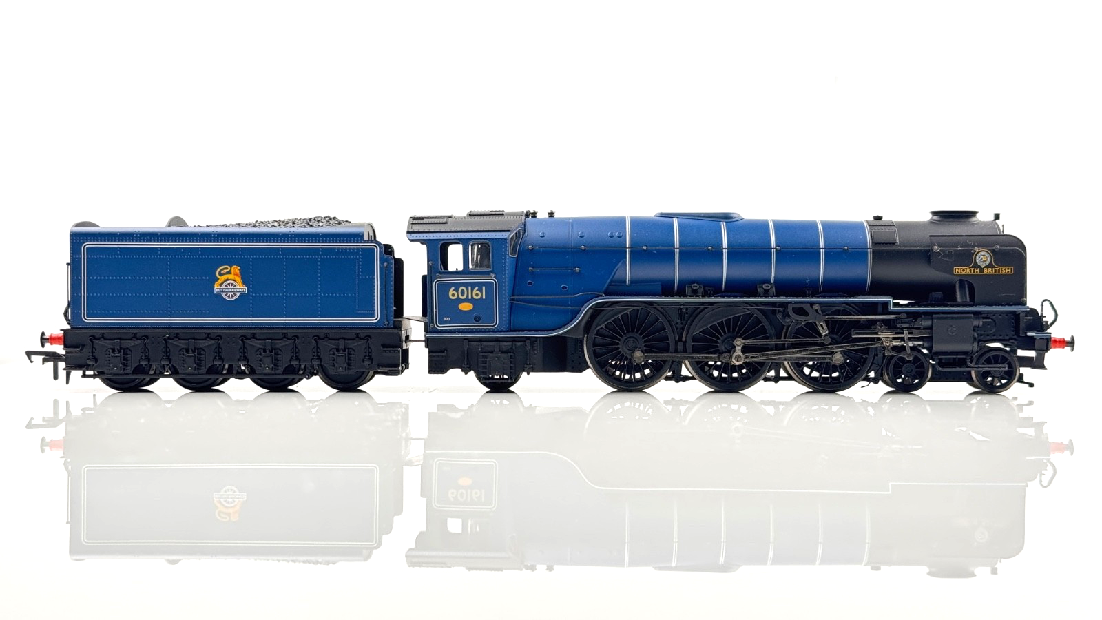 BACHMANN 00 GAUGE - 32-553 - CLASS A1 60161 NORTH BRITISH BR BLUE EARLY EMBLEM