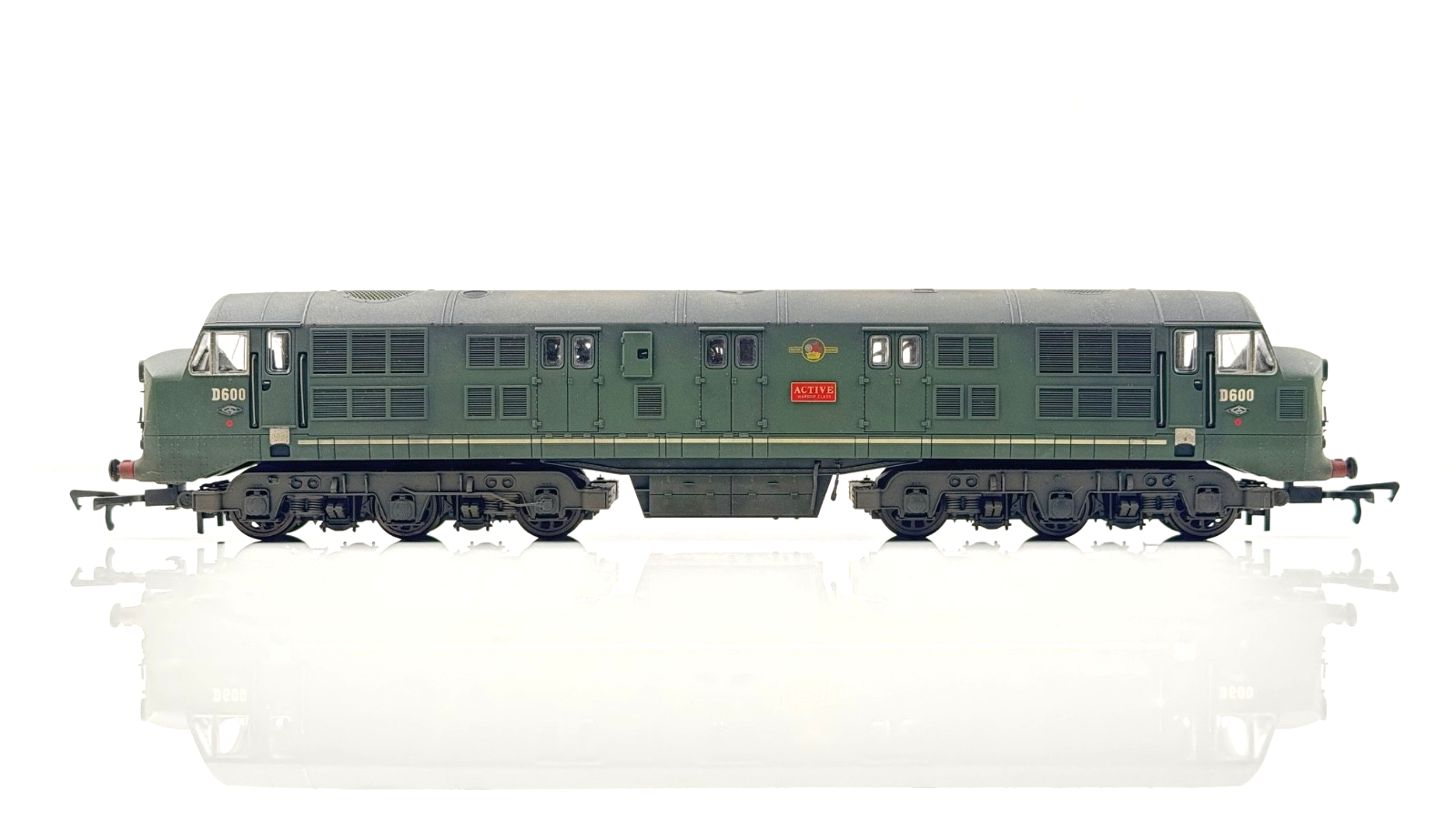 KERNOW MODELS 00 GAUGE - K2606 - D600 WARSHIP DIESEL BR GREEN ACTIVE WEATHERED