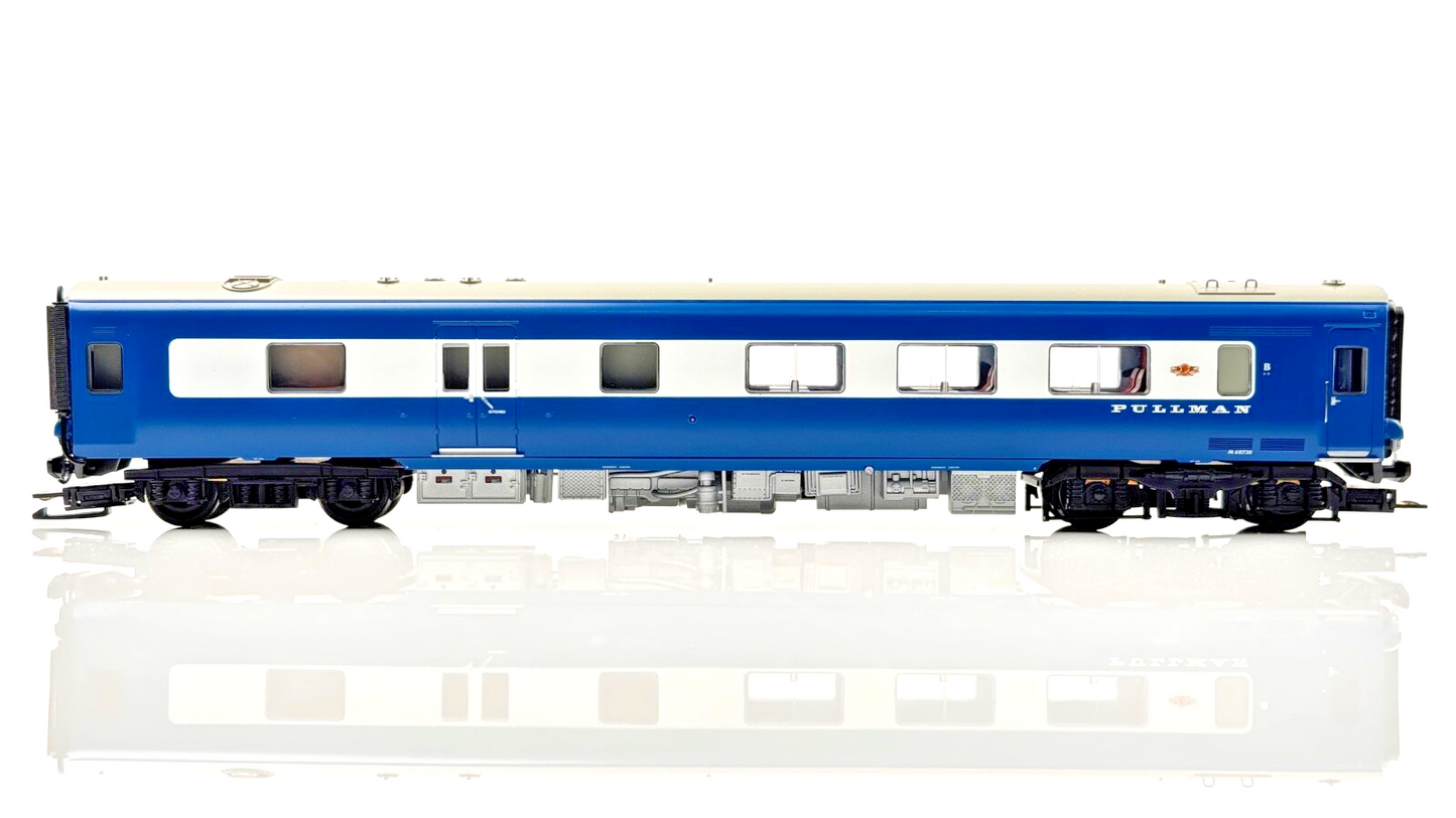 BACHMANN 00 GAUGE - 31-255DC - MIDLAND PULLMAN 6 CAR SET NANKING BLUE DCC FITTED