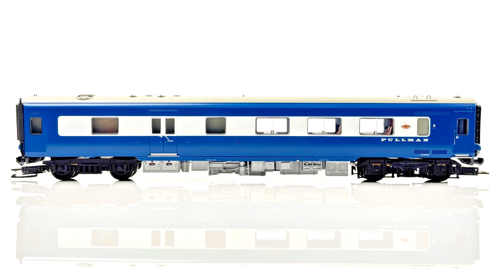 BACHMANN 00 GAUGE - 31-255DC - MIDLAND PULLMAN 6 CAR SET NANKING BLUE DCC FITTED