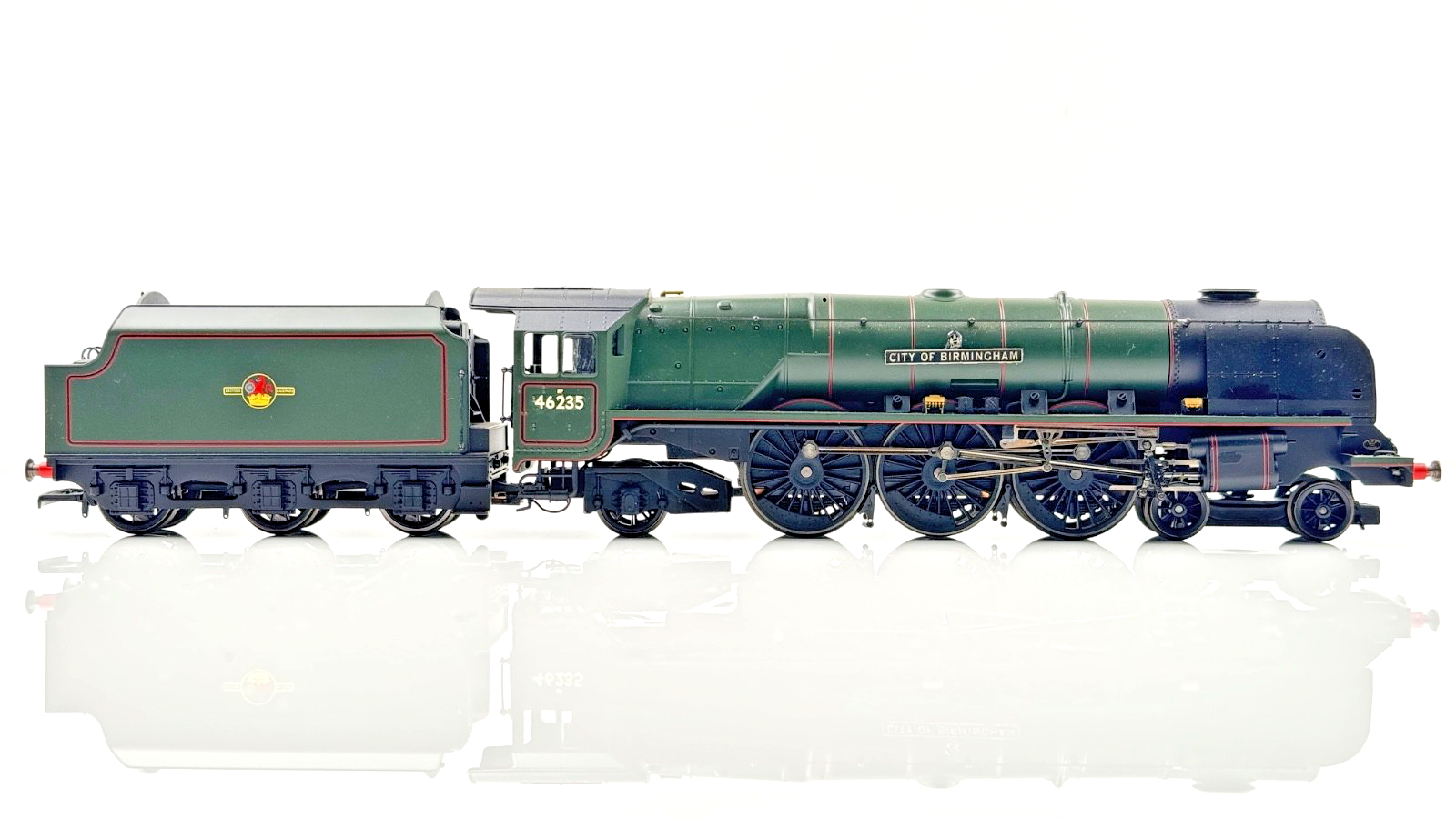 HORNBY 00 GAUGE - BR GREEN 4-6-2 DUCHESS CITY OF BIRMINGHAM 46235 - RENUMBERED