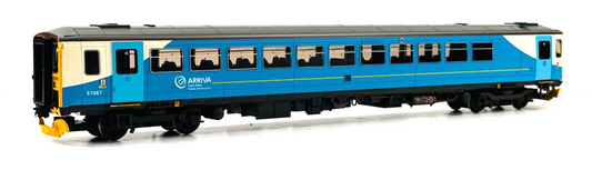 HORNBY 00 GAUGE - R2932 - CLASS 153 DMU 'ARRIVA TRAINS WALES' 153367 - BOXED