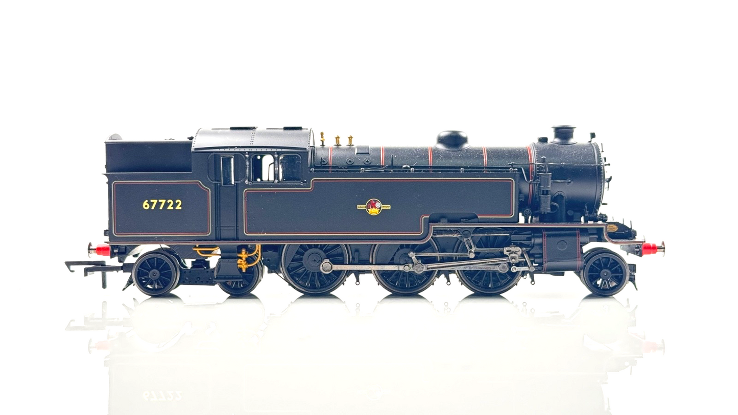 HORNBY 00 GAUGE - R2914 - LATE BR BLACK 2-6-4T THOMPSON L1 67722 LOCOMOTIVE