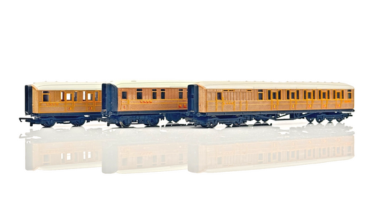HORNBY 00 GAUGE - LNER TEAK GRESLEY PASSENGER COACHES ASSORTED X 3 - UNBOXED #2