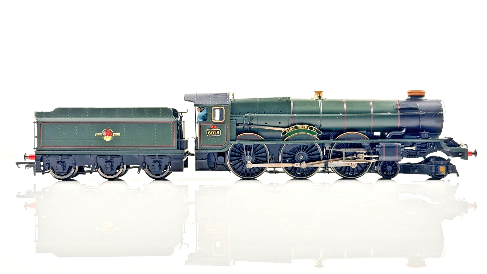 HORNBY 00 GAUGE - R2234 - BR GREEN 4-6-0 KING HENRY VI 6018 RENAMED RENUMBERED