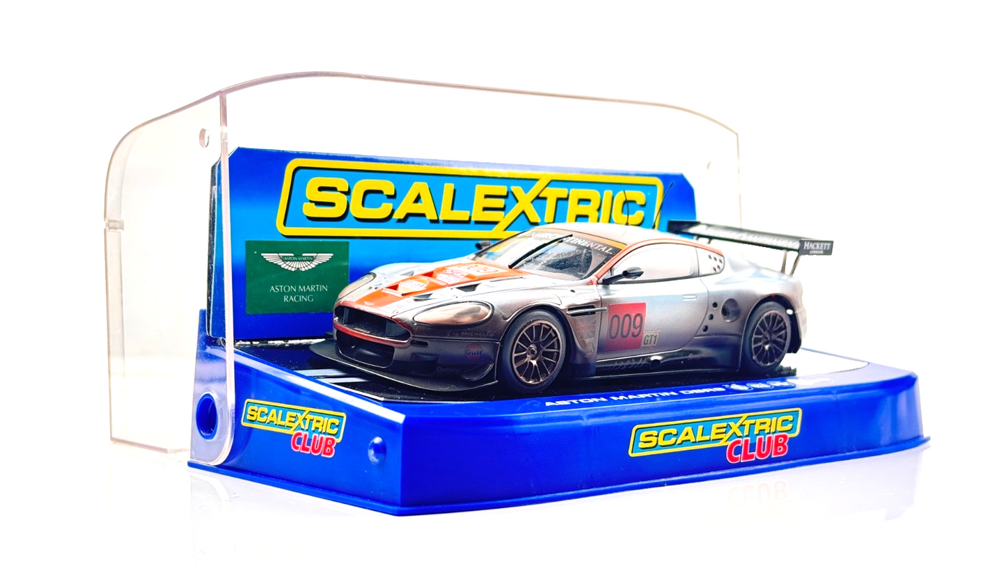 SCALEXTRIC 1/32 SCALE - C2965 - ASTON MARTIN DBR9 NO.009 WEATHERED - BOXED