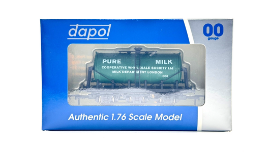 DAPOL 00 GAUGE - PURE MILK COOPERATIVE WHOLESALE TANKER 006 P (LIMITED EDITION)