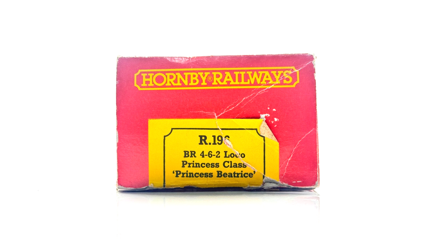 HORNBY 00 GAUGE - R196 - BR GREEN 4-6-2 PRINCESS CLASS 'PRINCESS BEATRICE' 46209