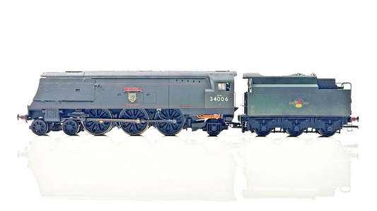 HORNBY 00 GAUGE - R2218 - BR 4-6-2 WEST COUNTRY 34006 BUDE RENAMED RENUMBERED