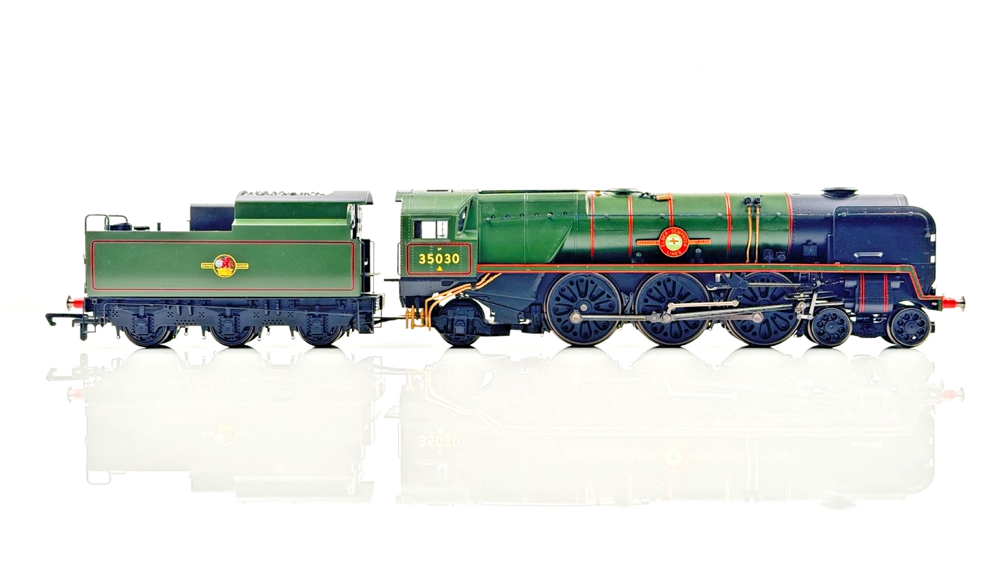 HORNBY 00 GAUGE - R3617 - BR 4-6-2 MERCHANT NAVY ELDER DEMPSTER LINES 35030