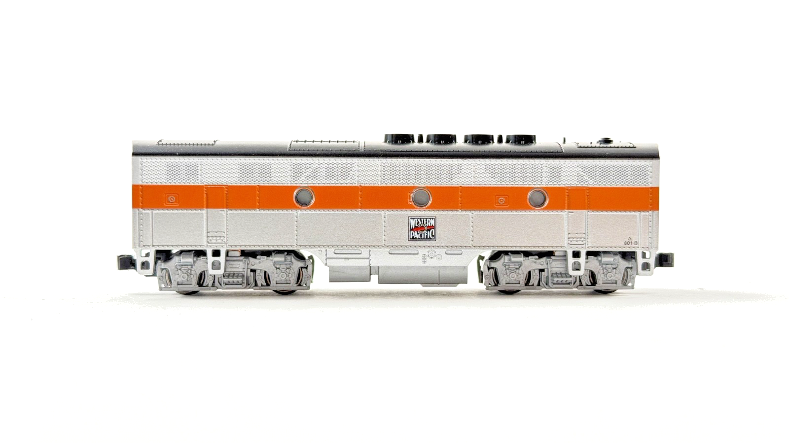 KATO N GAUGE - WESTERN PACIFIC F3B MOTORISED DIESEL UNIT ONLY BOXED