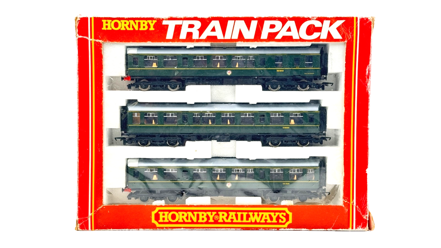 HORNBY 00 GAUGE - R369 - BR GREEN 3 CAR DIESEL MULTIPLE UNIT CLASS 110 BRADFORD