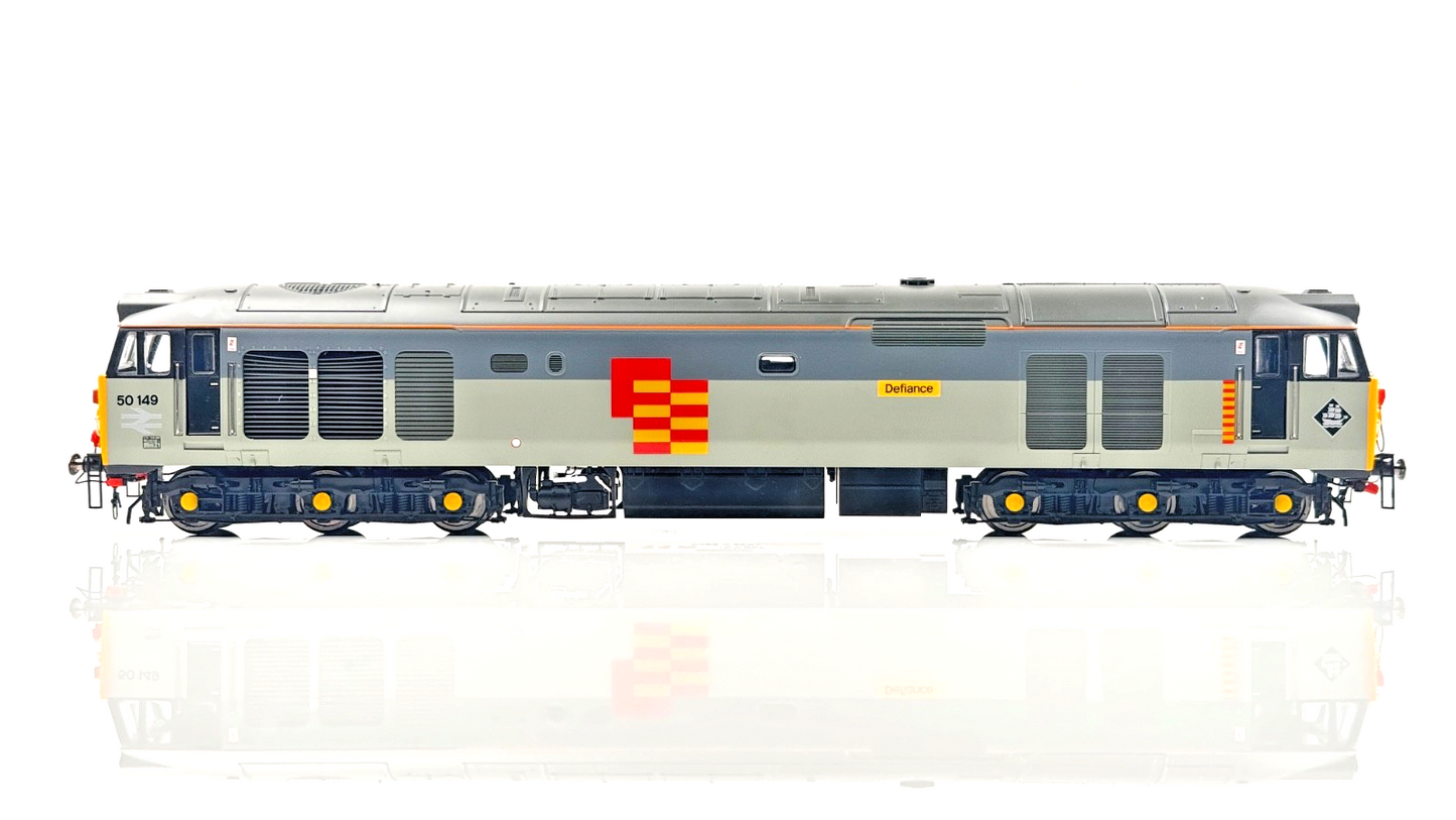 HORNBY 00 GAUGE - R2434 - CLASS 50 RAILFREIGHT DEFIANCE 50149 - DCC FITTED