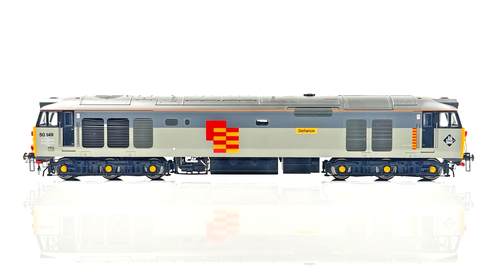 HORNBY 00 GAUGE - R2434 - CLASS 50 RAILFREIGHT DEFIANCE 50149 - DCC FITTED