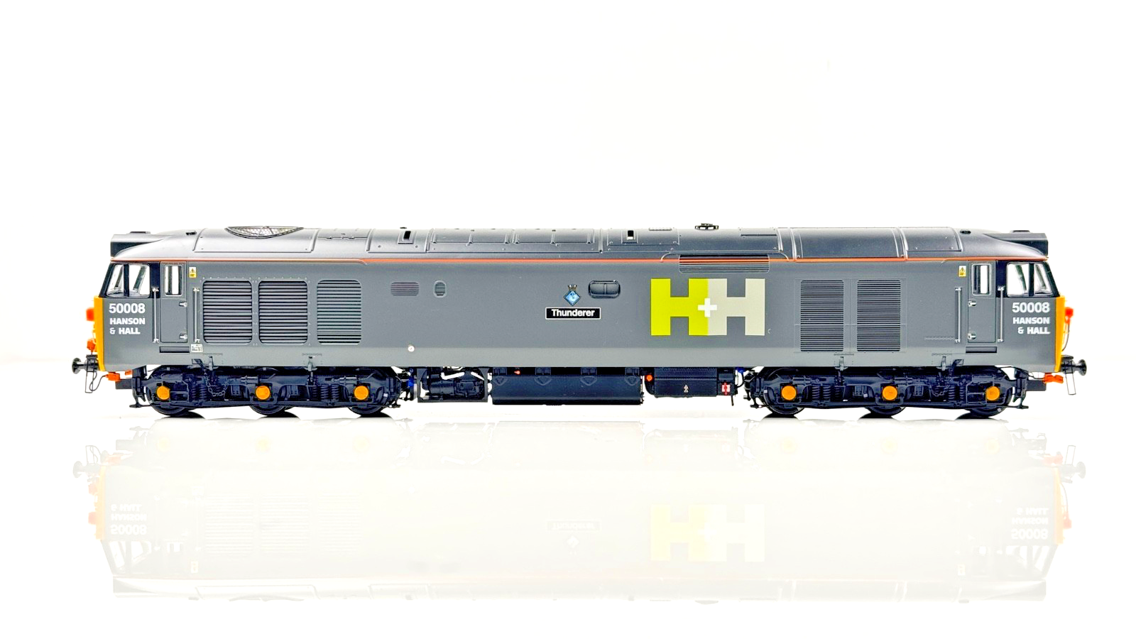 ACCURASCALE 00 GAUGE - ACC2212 - CLASS 50 HANSON + HALL THUNDERER 50008