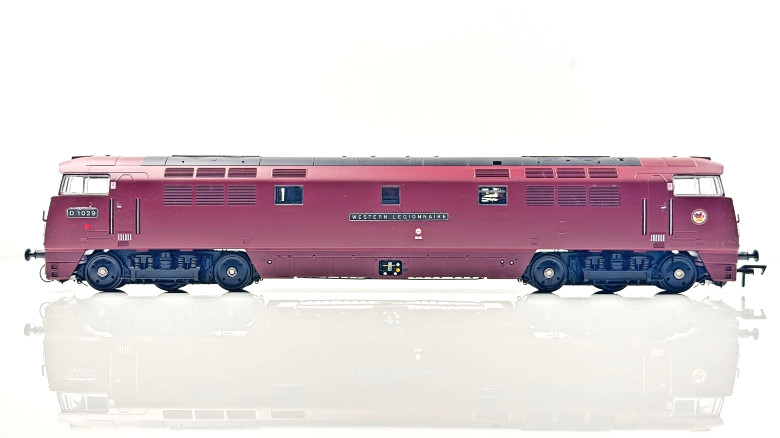 DAPOL 00 GAUGE - 4D-003-025 - CLASS 52 DIESEL WESTERN LEGIONNAIRE D1029 RENAMED