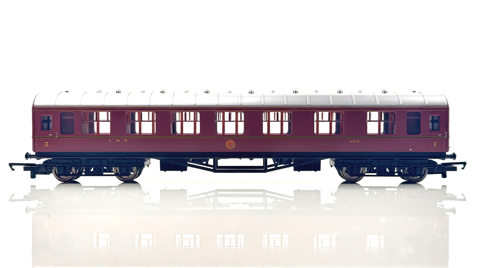 HORNBY 00 GAUGE - LMS 57' STANIER MAROON COMPOSITE & BRAKE COACHES X 3 UNBOXED