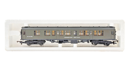 LIMA 00 GAUGE - L305310 - BR OLIVE GREEN MK1 ENGINEERS DEPT MESS COACH INC BOX