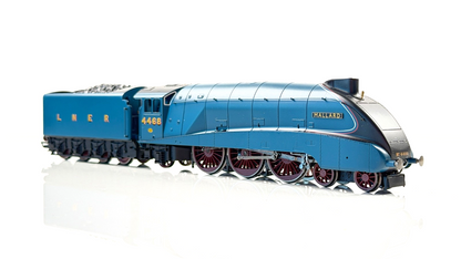 HORNBY 00 GAUGE - R2973M - LNER BLUE 4-6-2 CLASS A4 MALLARD LEGENDS LIMITED ED