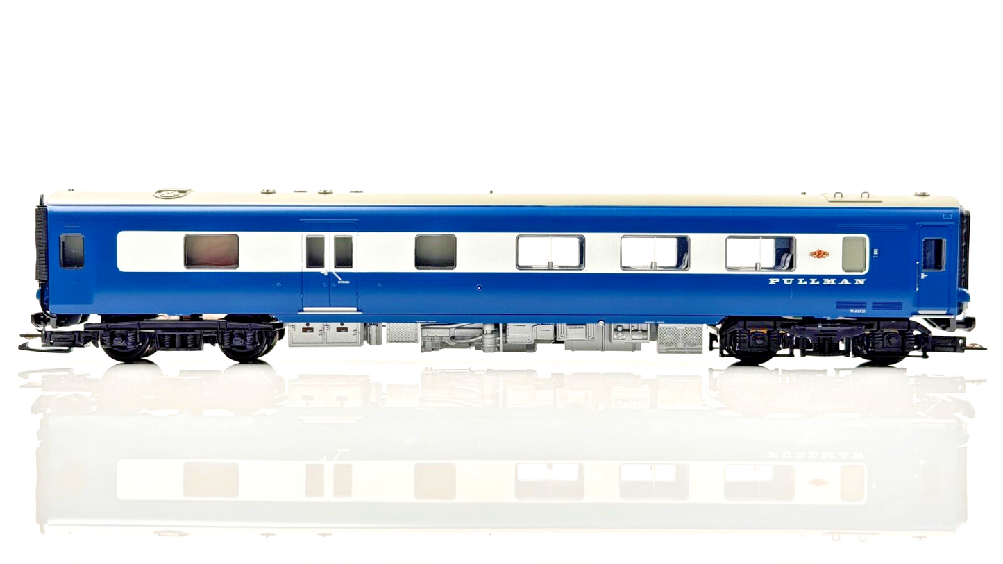 BACHMANN 00 GAUGE - 31-255DC - MIDLAND PULLMAN 6 CAR SET NANKING BLUE DCC FITTED
