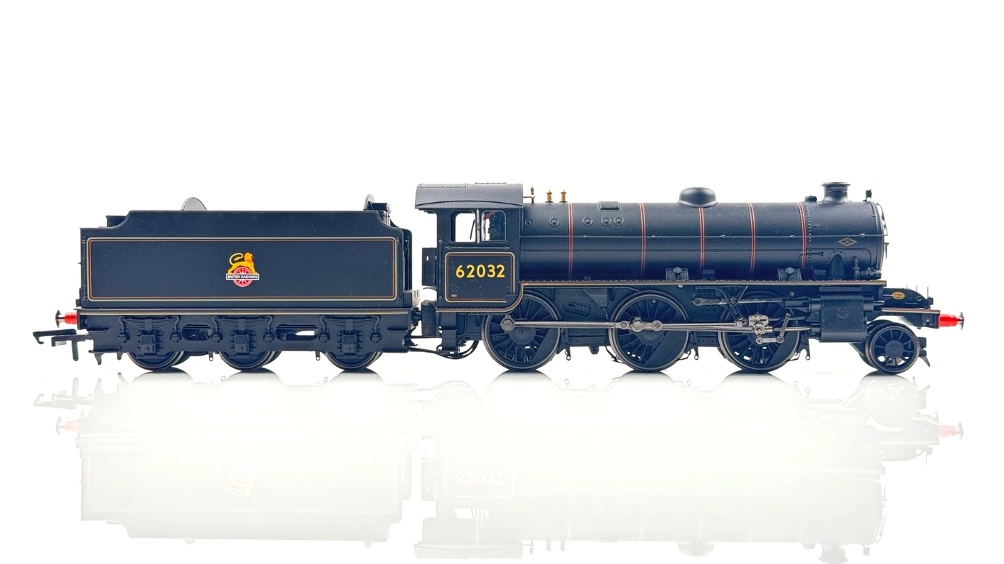HORNBY 00 GAUGE - R3242A - BR BLACK (EARLY) 2-6-0 CLASS K1 LOCOMOTIVE 62032
