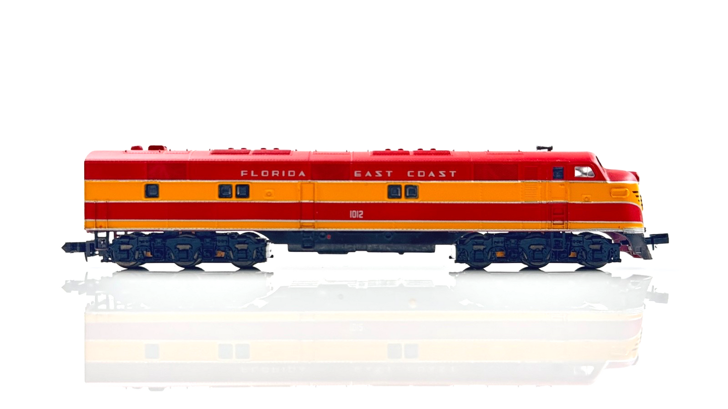 LIFE LIKE N GAUGE - 7029/7031 - E7 LOCO A/B UNITS FLORIDA EAST COAST - BOXED