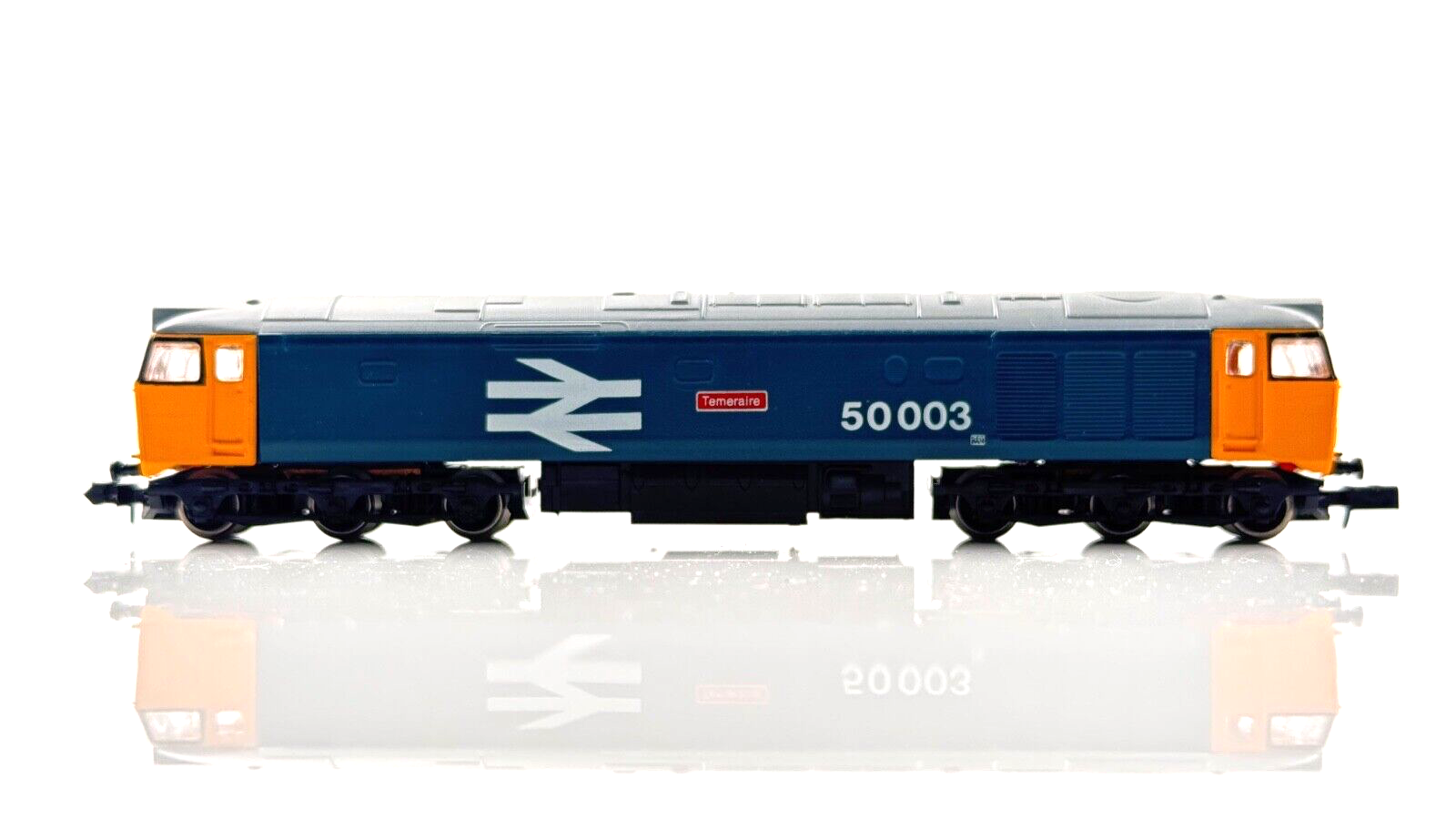GRAHAM FARISH N GAUGE - NO.8404 - CLASS 50 LARGE LOGO 50003 TEMERAIRE - BOXED