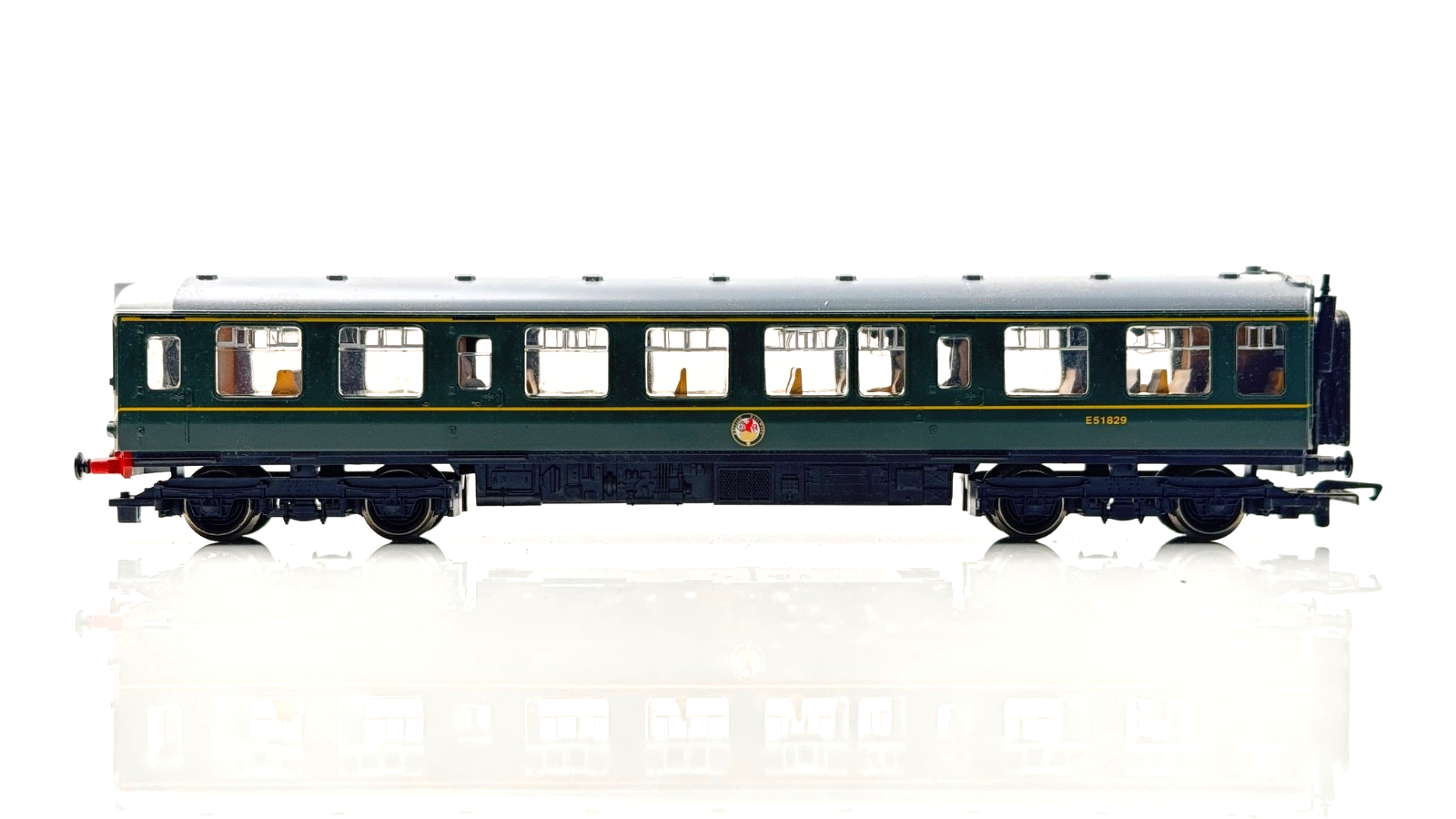 HORNBY 00 GAUGE - R369 - BR GREEN 3 CAR DIESEL MULTIPLE UNIT CLASS 110 BRADFORD