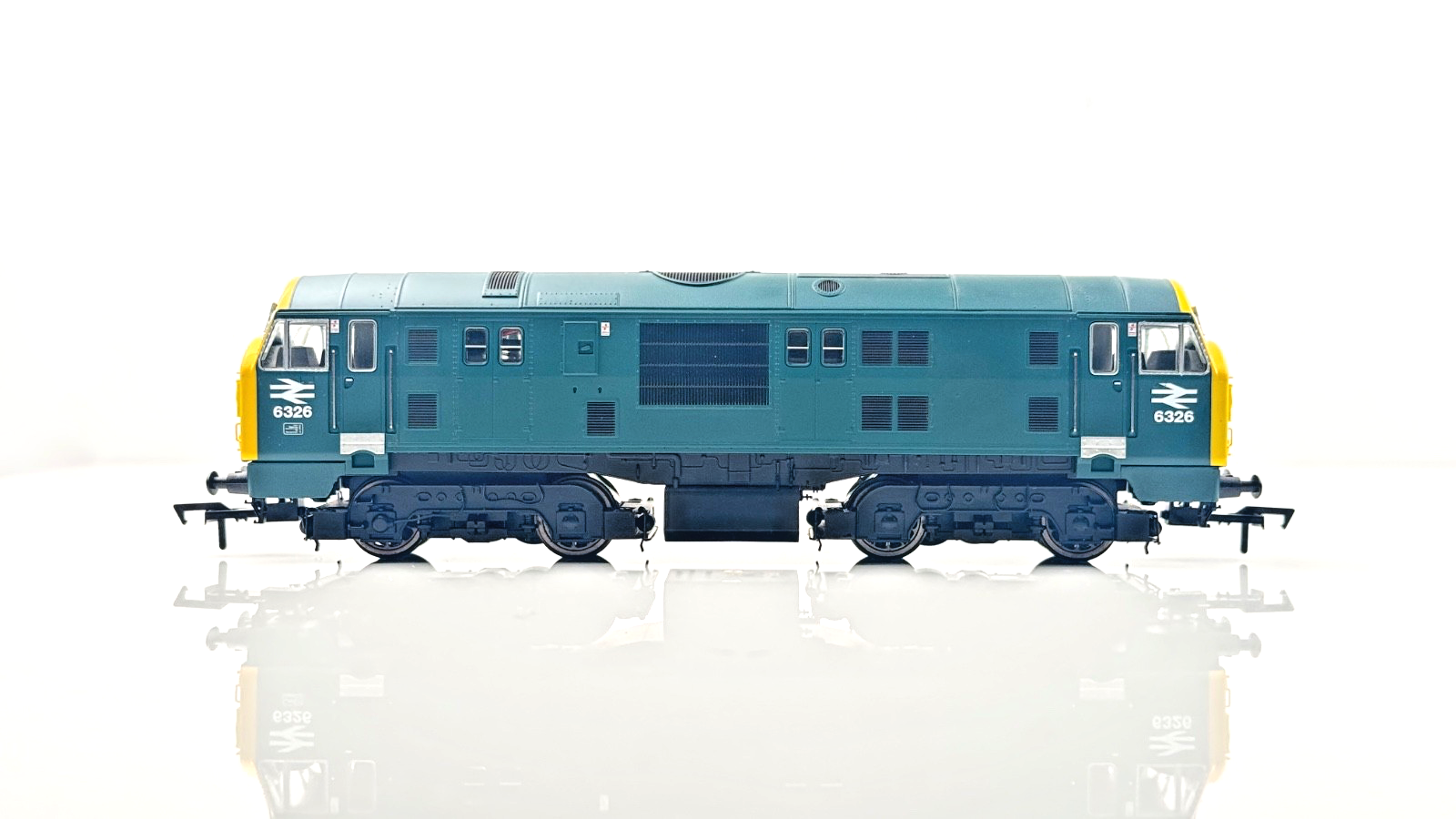 DAPOL 00 GAUGE - D1000A - CLASS 22 DIESEL BR BLUE 6326 FULL YELLOW ENDS - BOXED