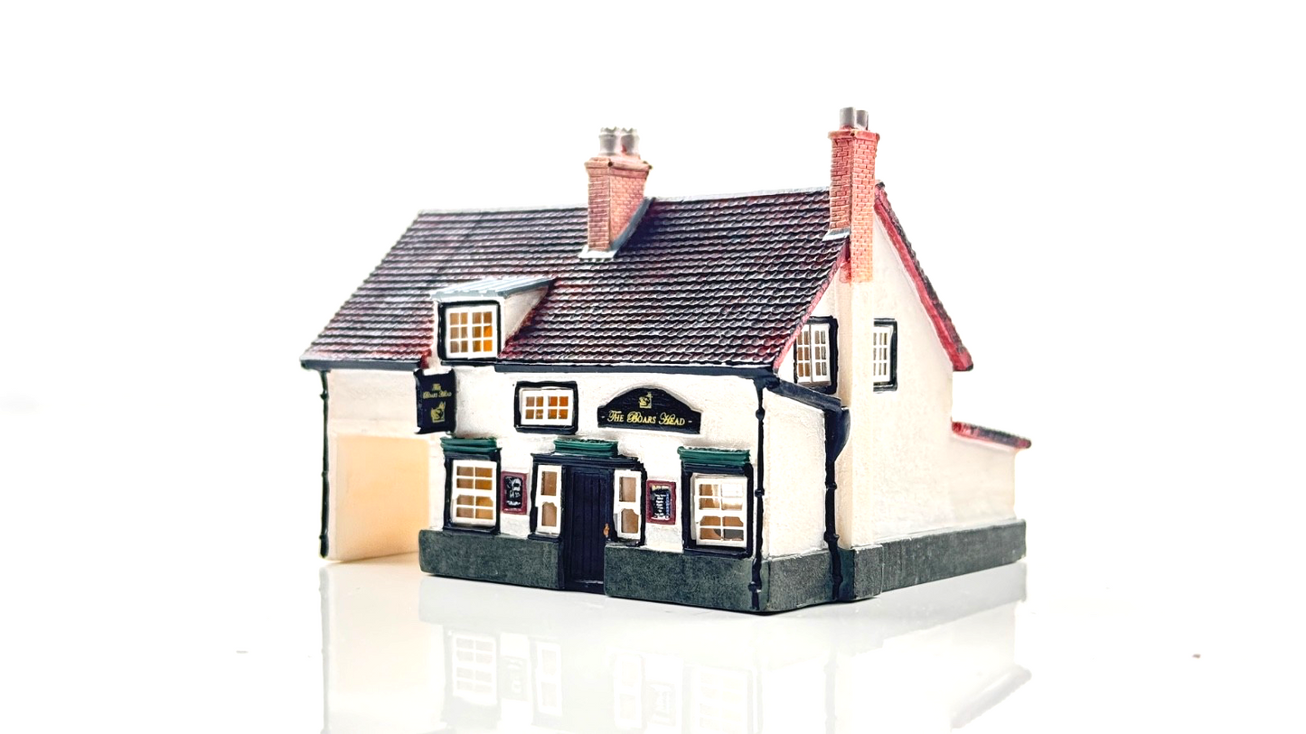 HORNBY N GAUGE LYDDLE END - N8043 - THE BOARS HEAD PUB - BOXED