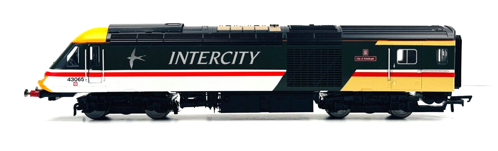 HORNBY 00 GAUGE - R3944 - CLASS 43 HST BR INTERCITY SWALLOW TRAIN PACK BOXED