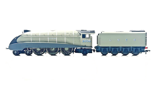 BACHMANN 00 GAUGE - 31-950X - A4 2509 SILVER LINK LNER SILVER GREY (LTD EDITION)
