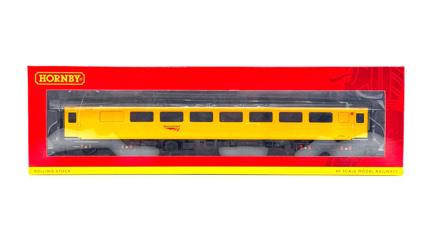 HORNBY 00 GAUGE - R4901 - NETWORK RAIL MK2F 2ND CLASS OPEN COACH NO.977997 BOXED