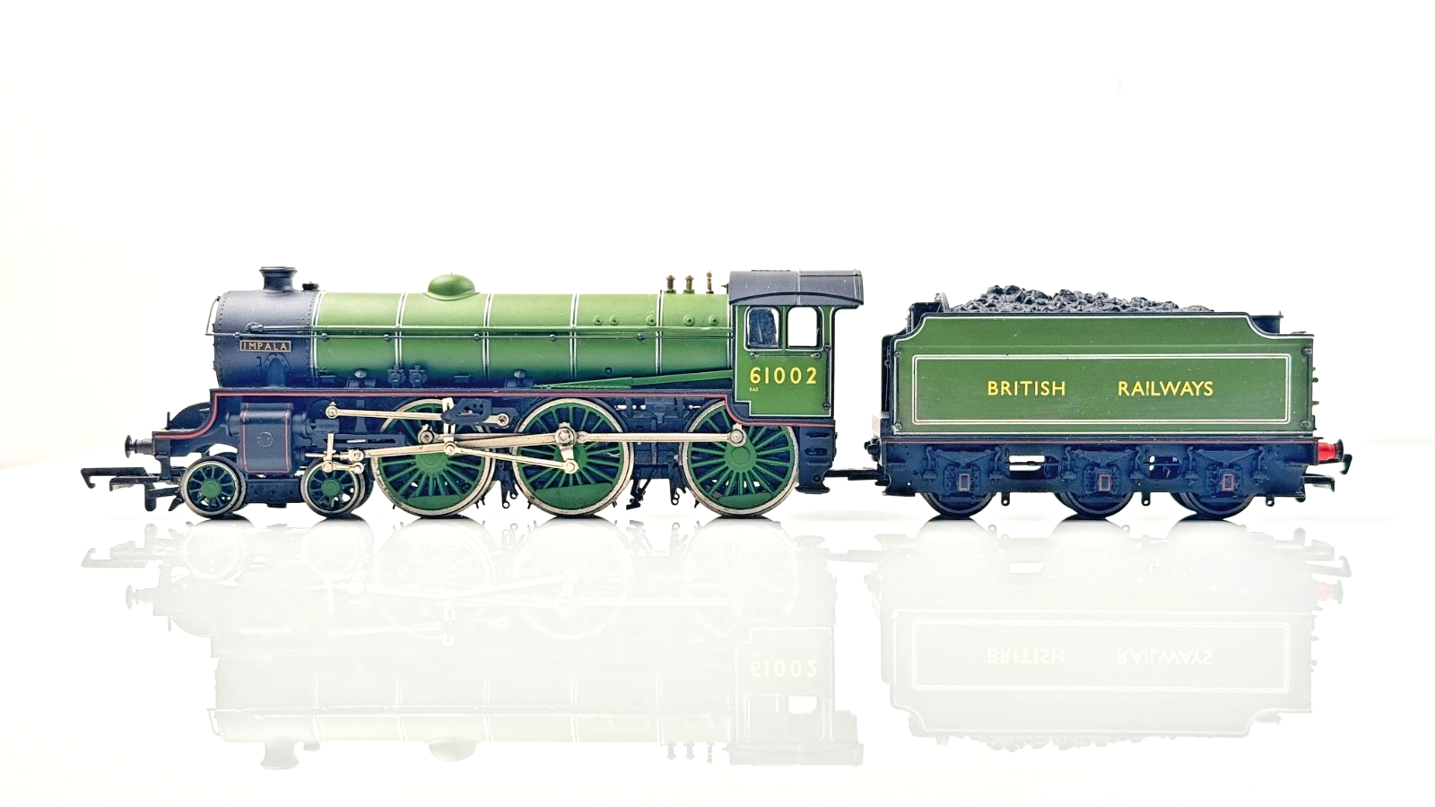 BACHMANN 00 GAUGE - 31-707 - BRITISH RAILWAYS GREEN B1 IMPALA 61002 - WRONG BOX