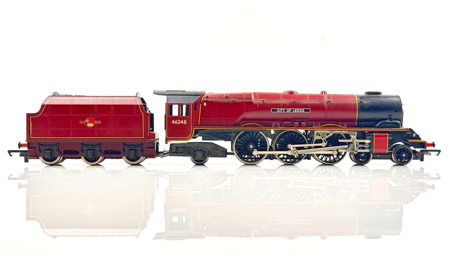HORNBY 00 GAUGE - BR MAROON 4-6-2 CITY OF LEEDS 46248 - NOT PERFECT UNBOXED