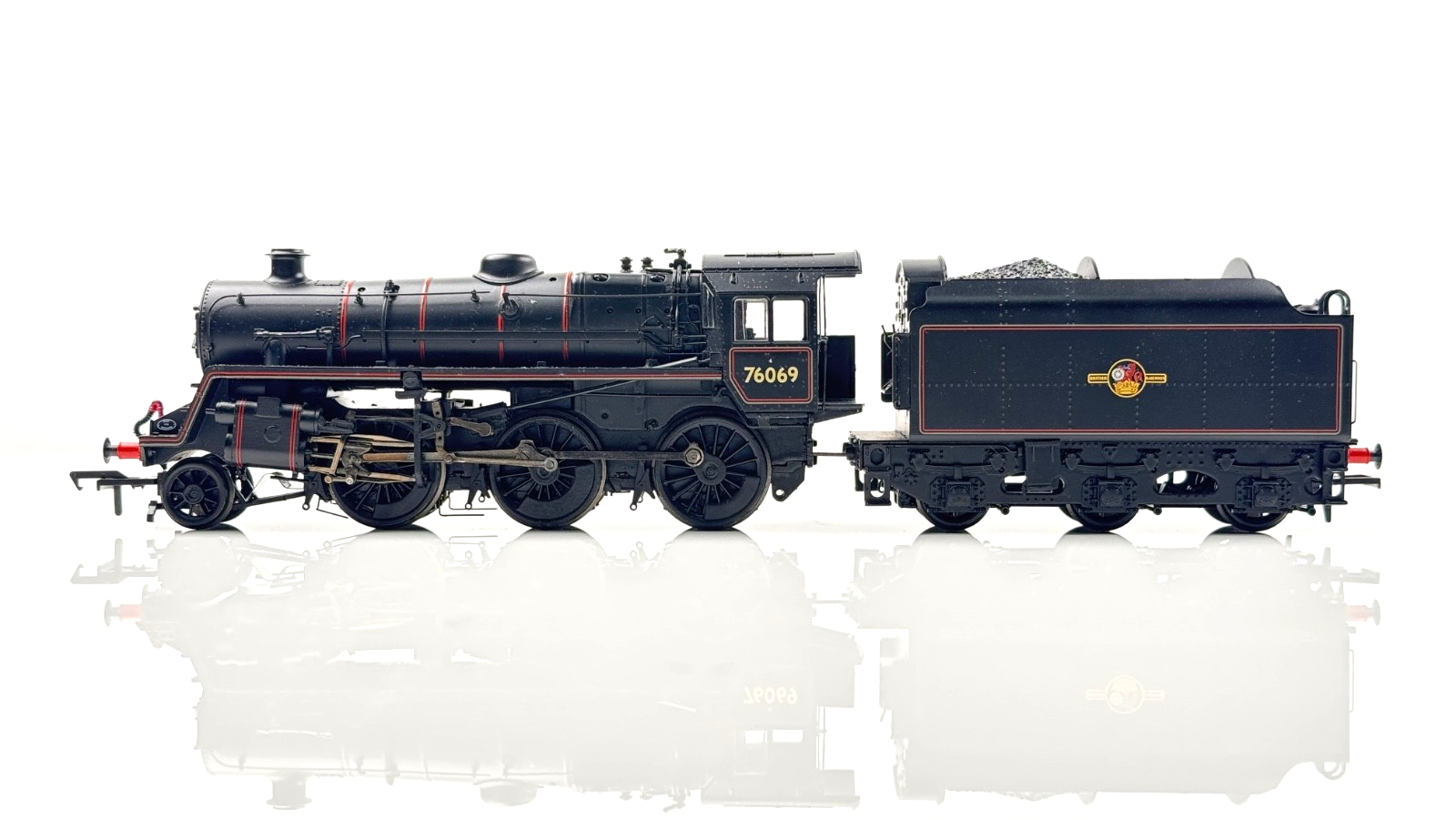 BACHMANN 00 GAUGE - 32-951 - STANDARD CLASS 4MT 2-6-0 76069 BR BLACK BR1B TENDER