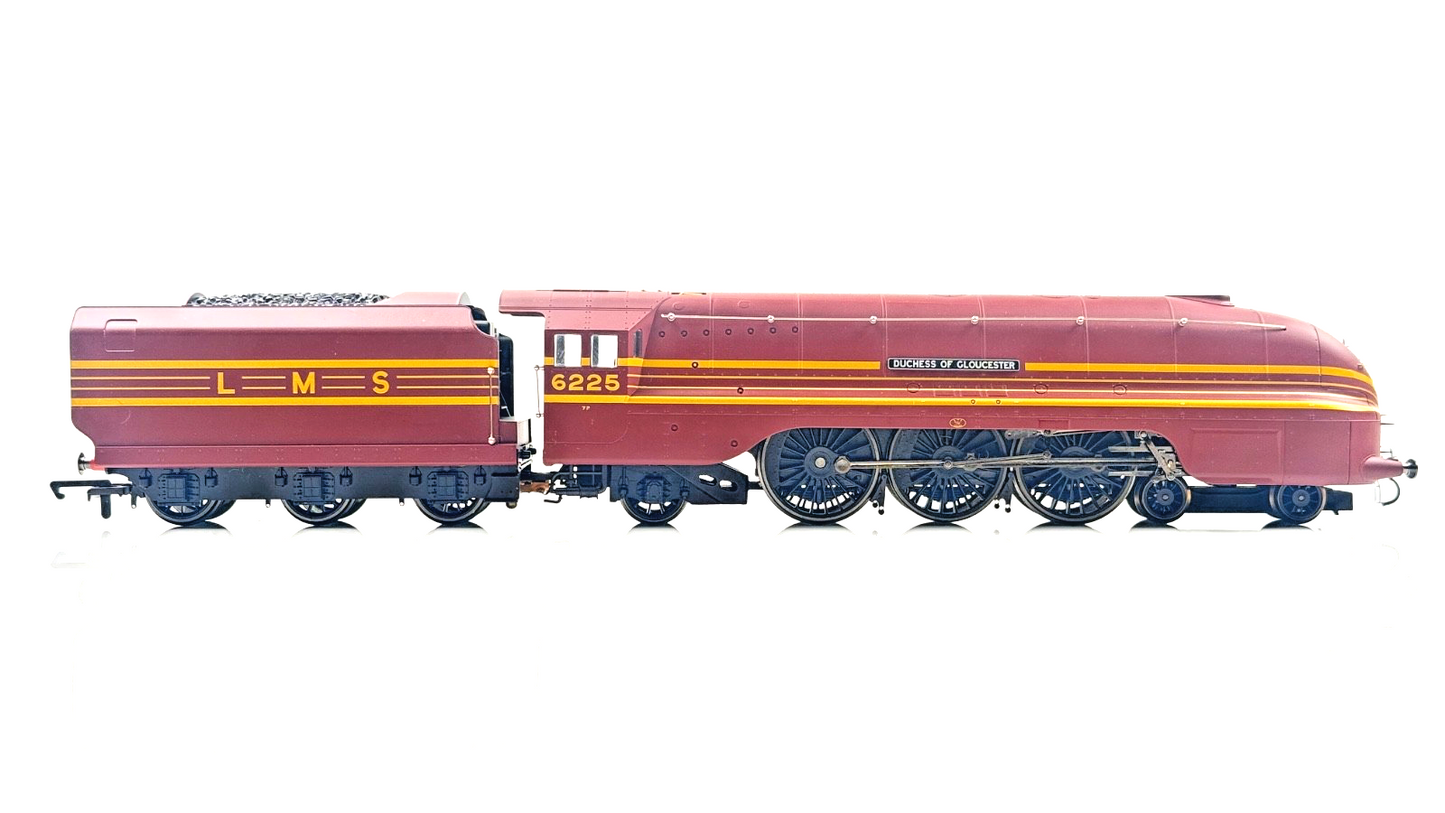 HORNBY 00 GAUGE - R2179 - LMS MAROON 4-6-2 CORONATION 'DUCHESS OF GLOUCESTER'