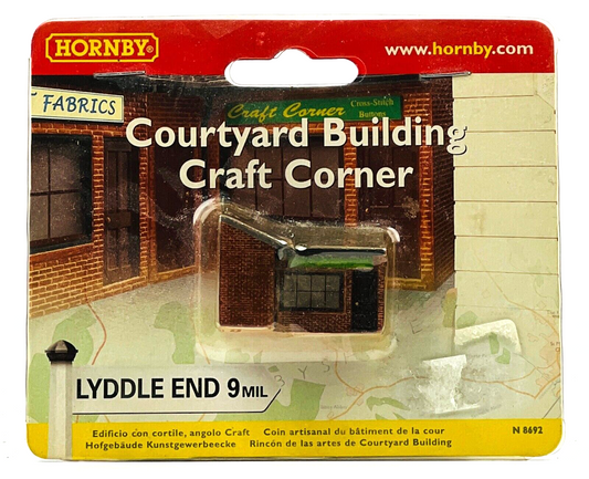 HORNBY LYDDLE END N GAUGE - N8692 - COURTYARD BUILDING CRAFT CORNER - CARDED