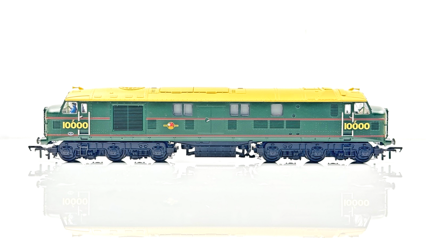 BACHMANN 00 GAUGE - 31-995 - LMS 10000 BR GREEN LINED ORANGE & BLACK - BOXED