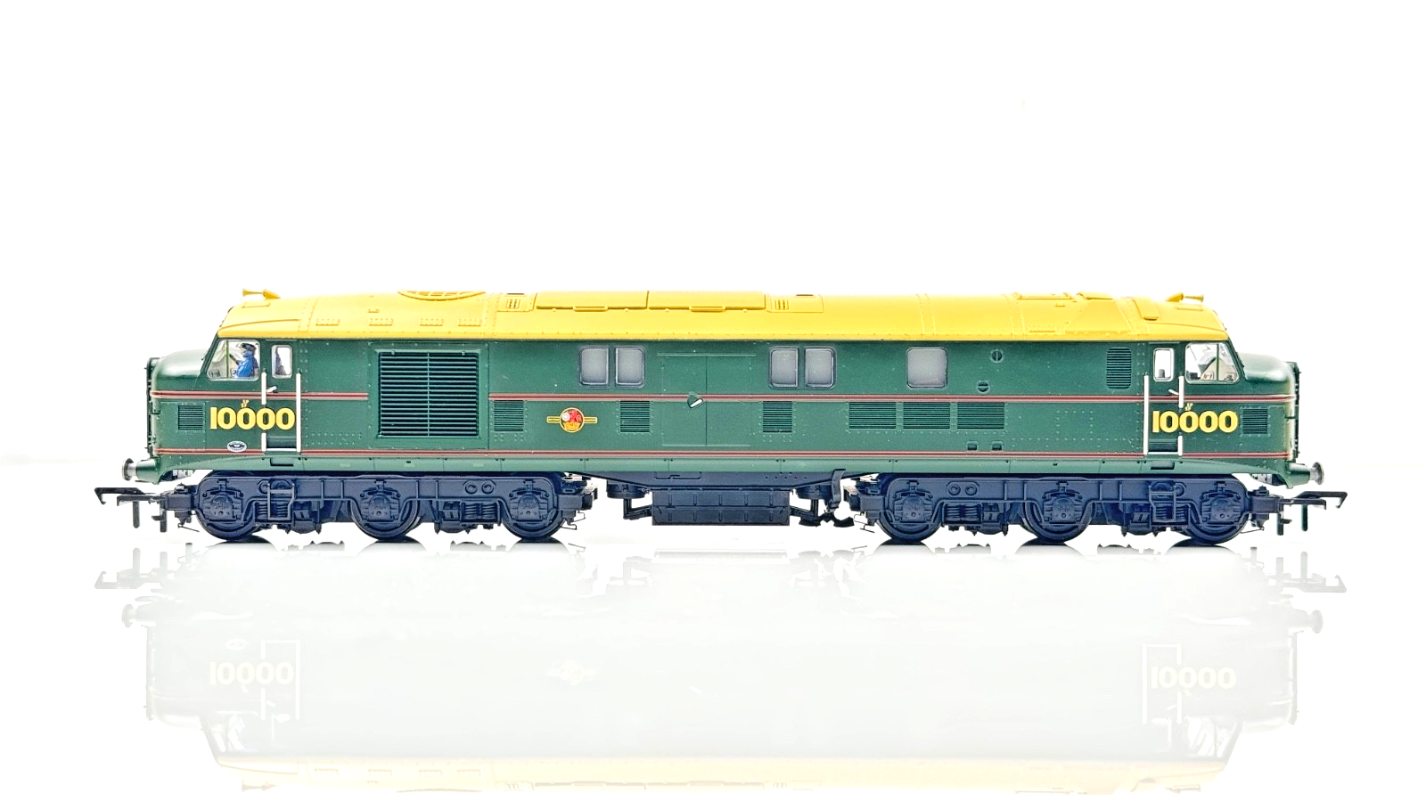 BACHMANN 00 GAUGE - 31-995 - LMS 10000 BR GREEN LINED ORANGE & BLACK - BOXED