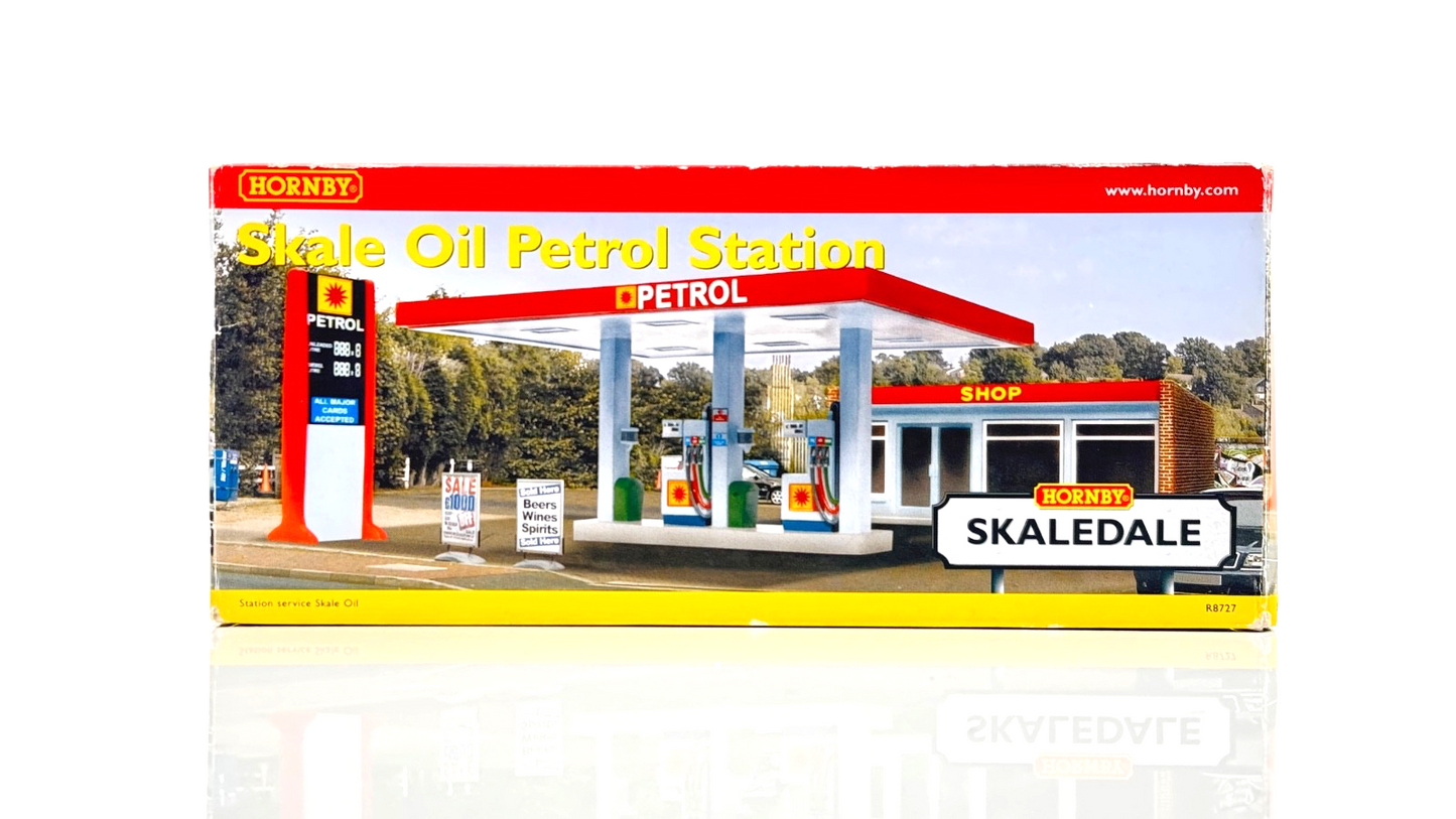 HORNBY 00 GAUGE SKALEDALE - R8727 - SKALE OIL PETROL STATION - LIGHT DAMAGE