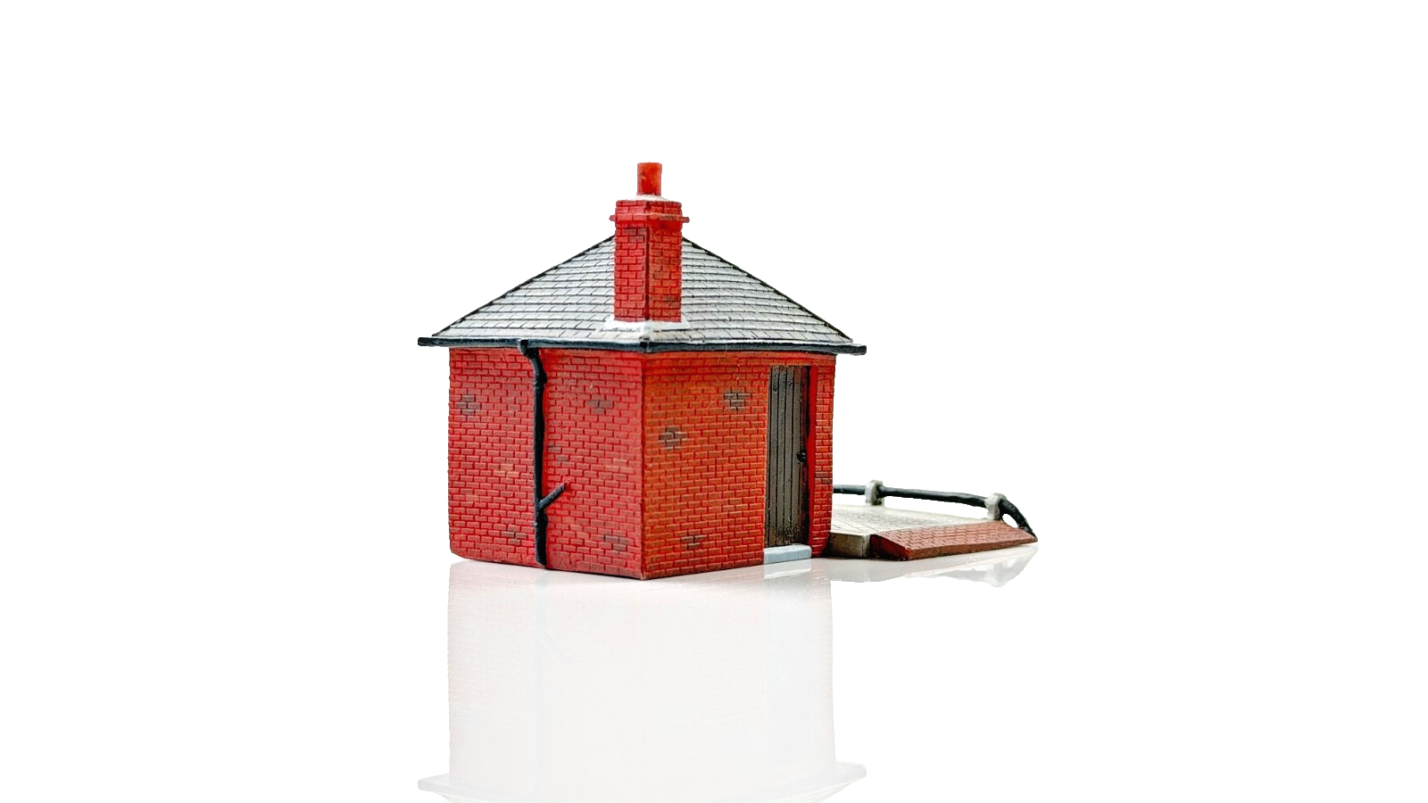 HORNBY 00 GAUGE SKALEDALE - R8588 - RED BRICK WEIGHBRIDGE & SCALES UNBOXED