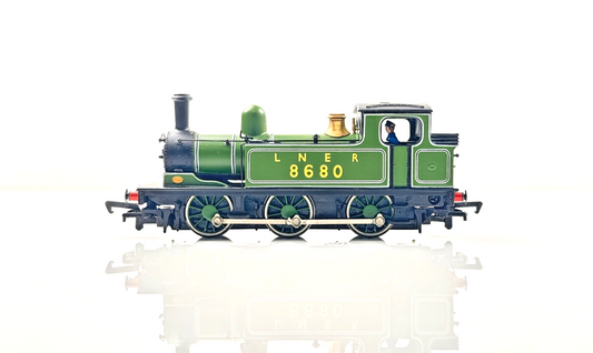 BACHMANN 00 GAUGE - 31-050 - LNER APPLE GREEN J72 TANK LOCOMOTIVE '8680' - BOXED
