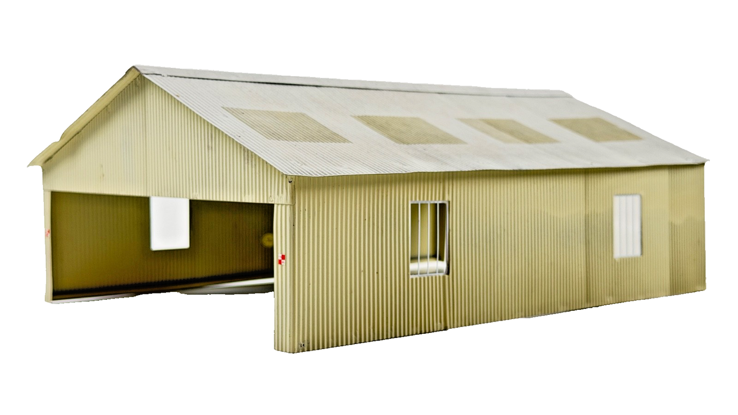 BACHMANN SCENECRAFT 00 GAUGE - 44-083 - CARRIAGE SHED - UNBOXED