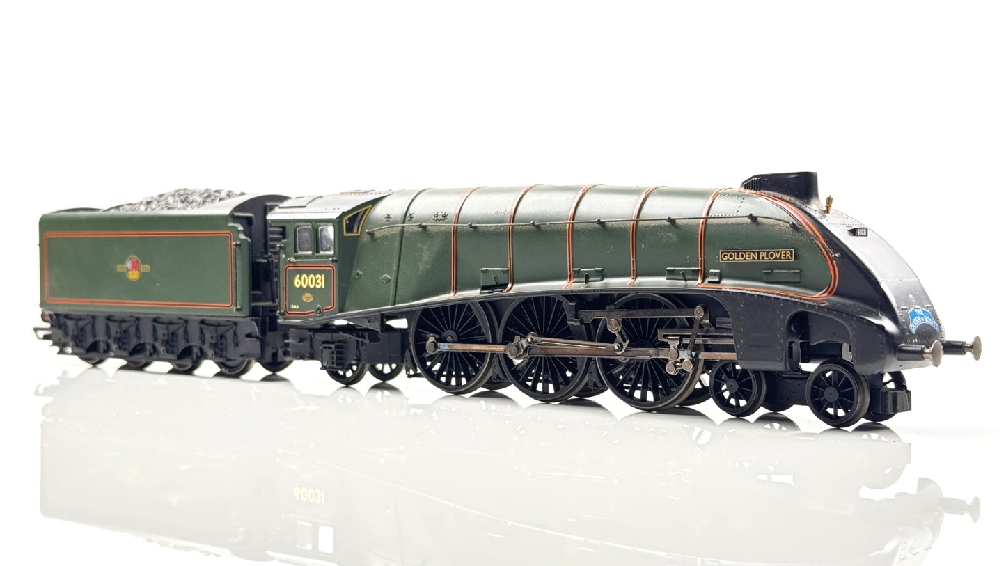 HORNBY 00 GAUGE - BR GREEN 4-6-2 CLASS A4 GOLDEN PLOVER 60031 QUEEN OF SCOTS UB