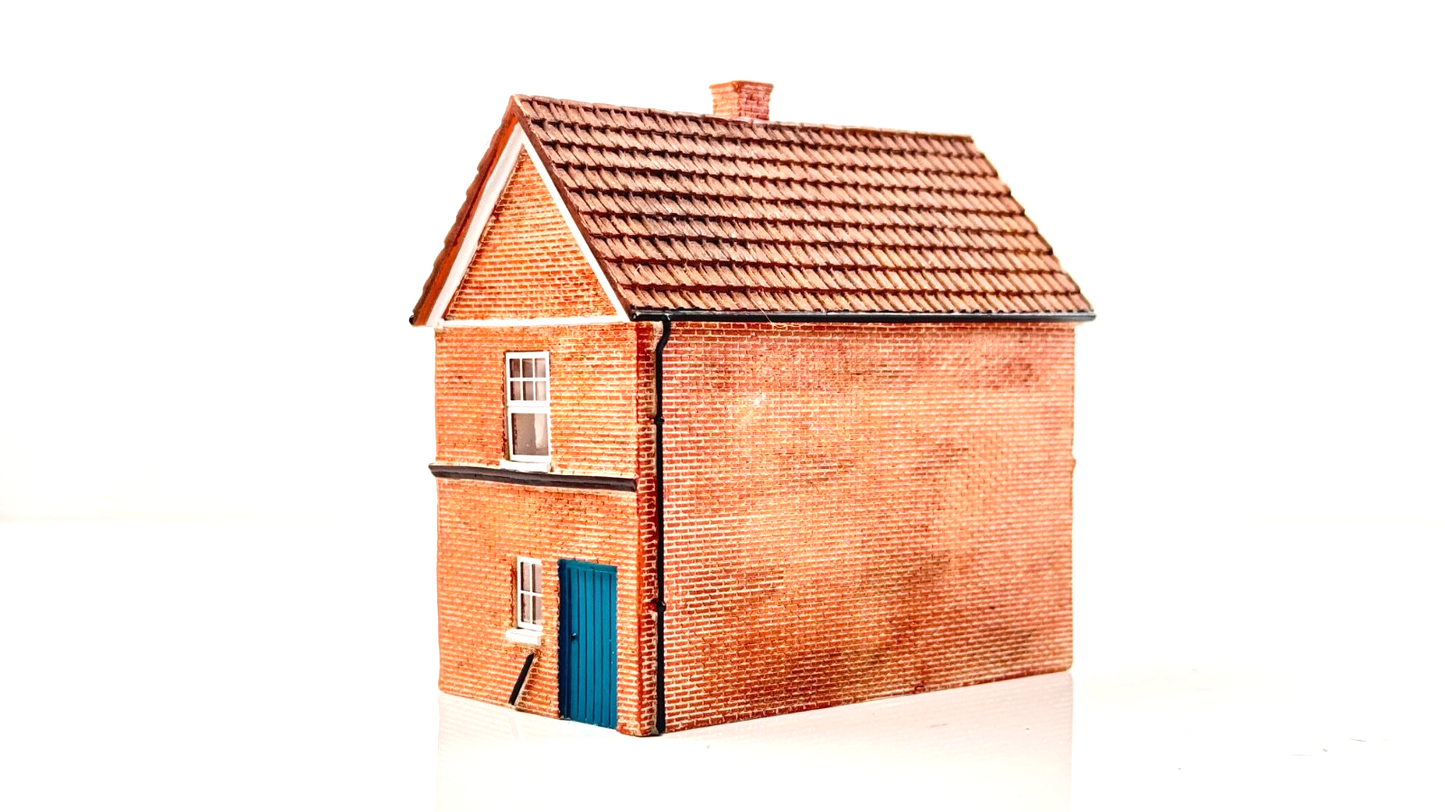 HORNBY 00 GAUGE SKALEDALE - R9655 - CORNER SHOP - UNBOXED